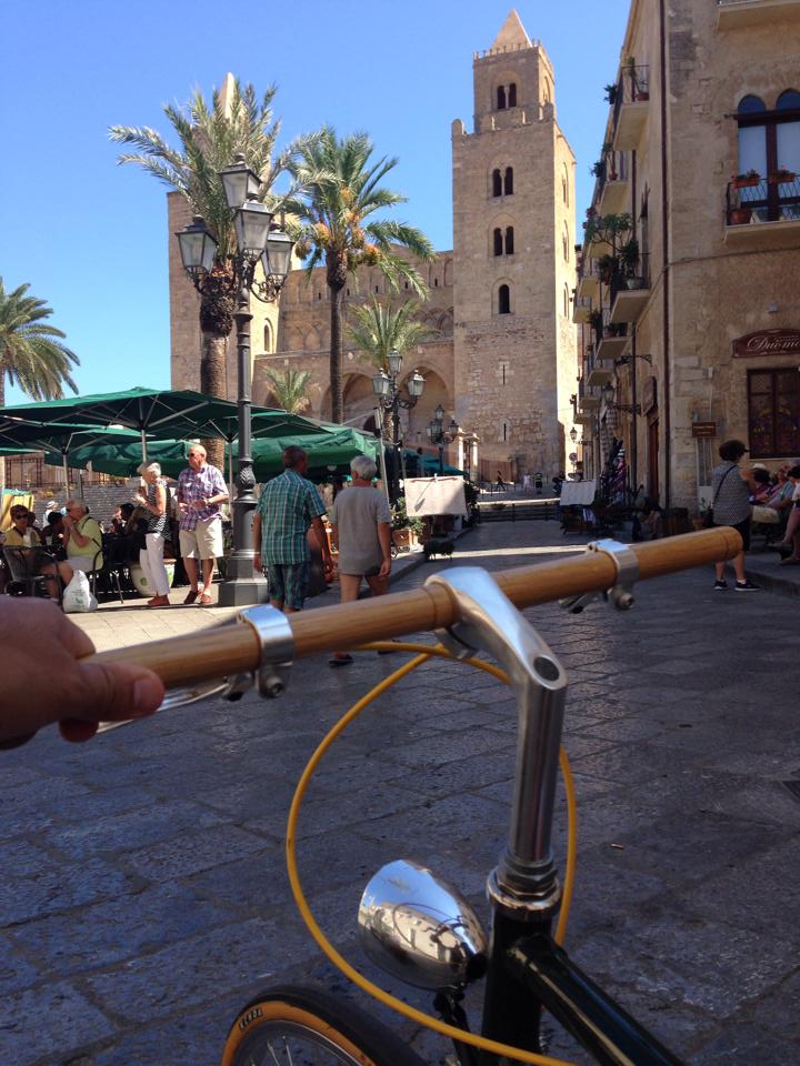 Cefalù e una delle torri della Cattedrale mai vista così da vicino